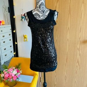 Simply Vera Women’s Black Round Neck Fringe Trim Sequin Tank Top Size XS